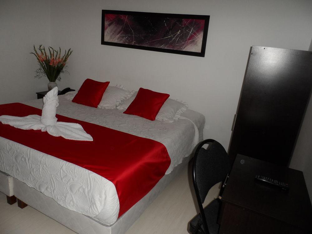 Hotel Casa Quinta Embajada Bogota Ngoại thất bức ảnh