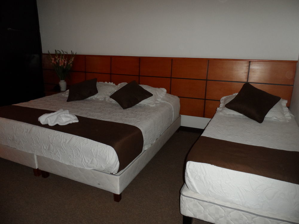 Hotel Casa Quinta Embajada Bogota Ngoại thất bức ảnh