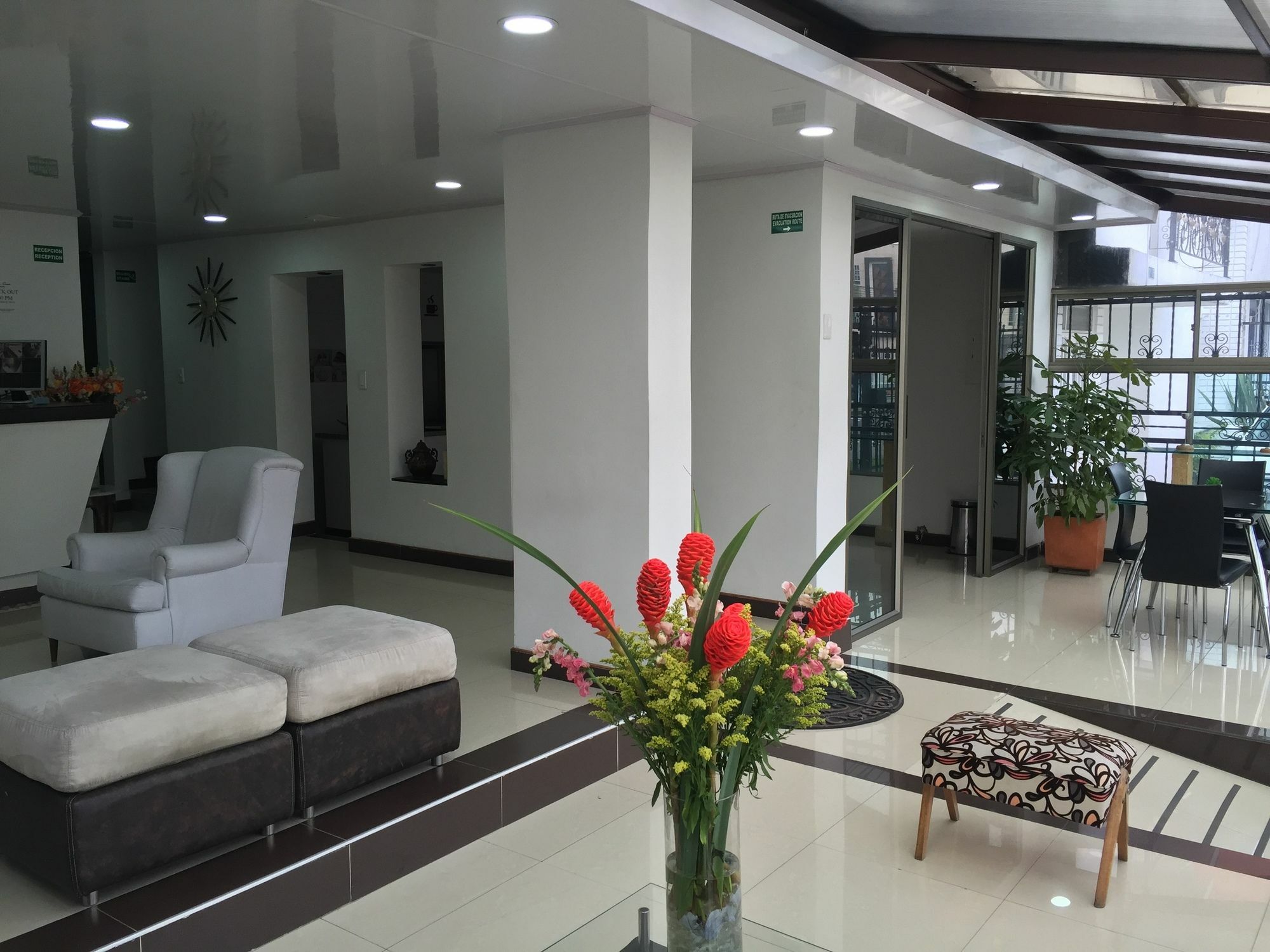 Hotel Casa Quinta Embajada Bogota Ngoại thất bức ảnh